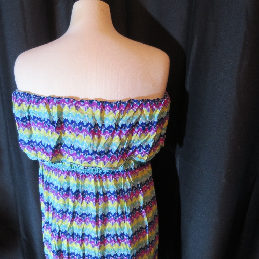 Dress - Picture 2 of 2